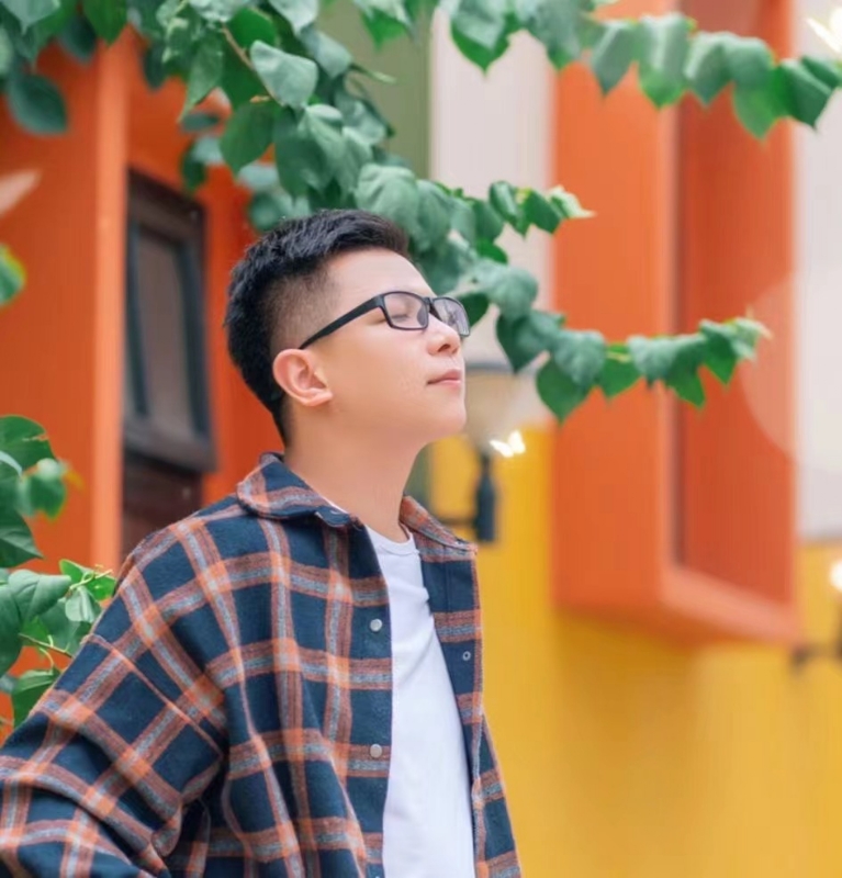 版本之子的第一张照片--滨州相亲服务中心